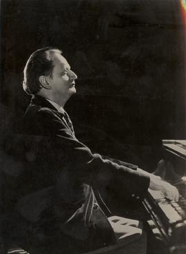Professor Willhelm Kempt ...