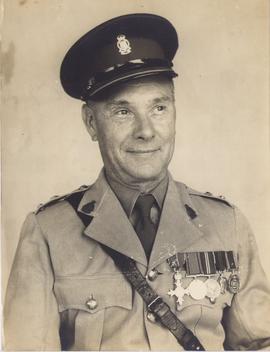 Mr. H. Bracher