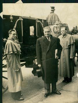 Minister  Reclives
