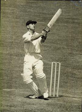 SIR LEONARD HUTTON