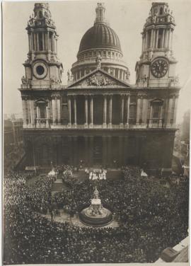 The King at the Cenotaph