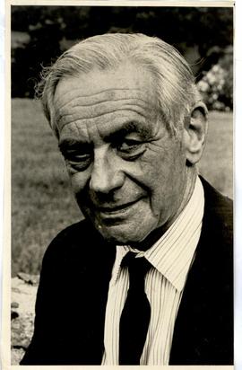 Dr.Robert Strauszhure Hupe