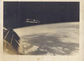 Gemini 8 on its way for R...