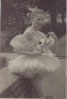 Ann Stone,of Mortlake,Lon...