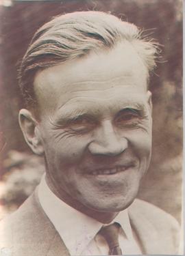 Mr. Wilfred Noyce