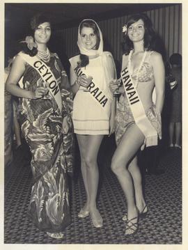 Beauty Queens from 14 Cou...