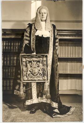 MR.WILSON FORMS HIS GOVER...