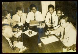 K.L.M.Officials Met the M...