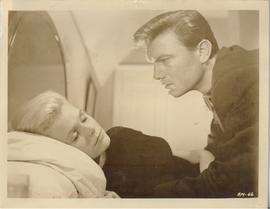 Laurence Harvey and Lee R...