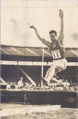 Lynn Davies, of Wales Win...