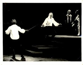 Malcolm Stoddard as Laert...