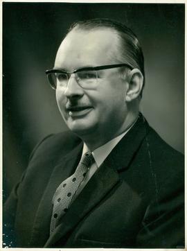Mr.Derek H.Barlow