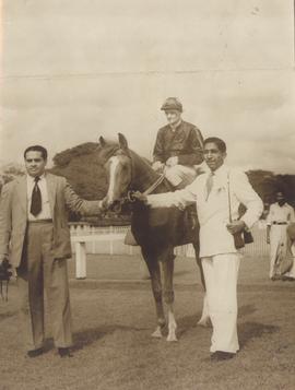 Wiqar Hikmats