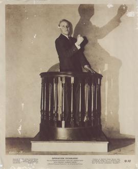 Werner Klemperer in "Oper...