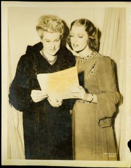 Jeanette Magdonald And Mi...