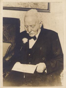 SIR WINSTON SENDS CONGRAT...