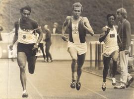 Ceylon's Excellent 400 Me...