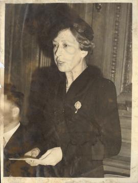 Princess Royal,Arm in Sli...