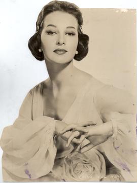 Taina Elg