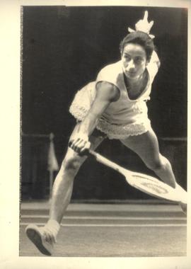 Miss Verginia Wade.