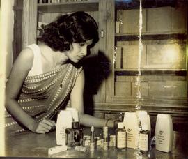 Perfume Production of Sri...