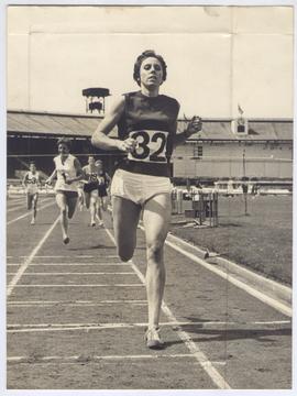Long-Striding Anne Smith ...