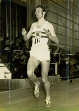 Mr.Johan Davies Running t...