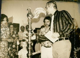 Kighting the Oil LAmp to ...