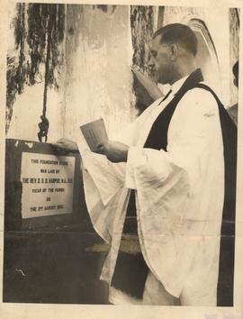 The Rev.D.G.D.Harpur lays...