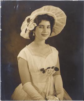 Miss.Denise Loos