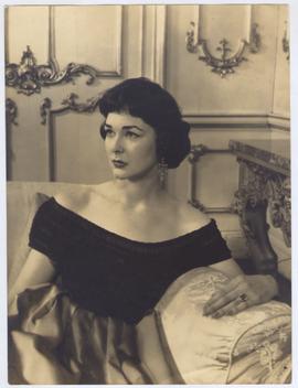 Mrs.Jhon Wyndham