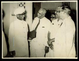 Srinivasamurthi chatting ...