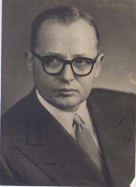 West German Diplomsts: He...