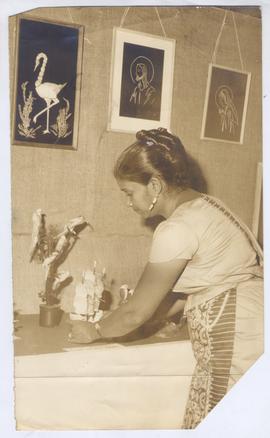 Shanthi Saluwardena Layin...