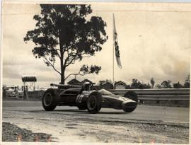 New Zealander Bruce Mclar...