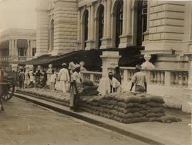 Building a Barricade of S...