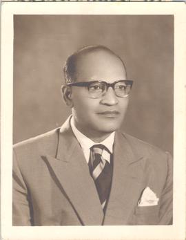 Dr.(Capt.) H.A.E Senevira...