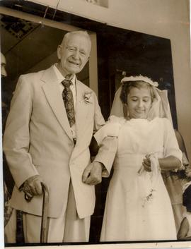 RITUAL Couple in church