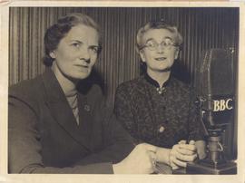 Mrs. Knight Meets a Chall...