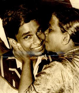 Mothers hug and a Kiss fo...