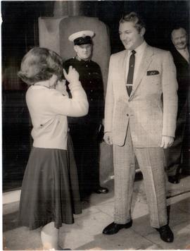 Liberace Goes to Parts