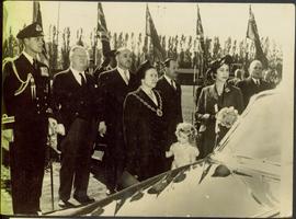 Queen With Princess Annie