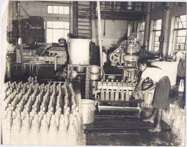 Bottling Fruit Juice at t...