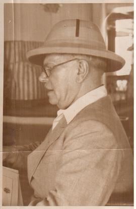 Mr.Mitehill